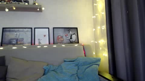 Snapshot of kessiecage chatting on 22, 12, 2024 kessiecage online show from 22, 12, 2024