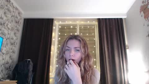 Snapshot of kessiecage chatting on 2, 3, 2025 kessiecage online show from 2, 3, 2025