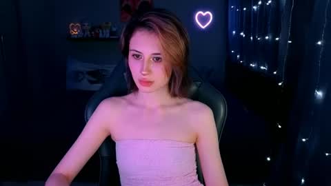 Snapshot of keti_moon chatting on 27, 4, 2026 Keti 3 online show from 27, 4, 2026