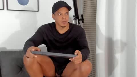 Snapshot of kevin_lance chatting on 11, 2, 2025 Kevin Lance online show from 11, 2, 2025