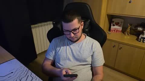 Snapshot of kevinnlovely95 chatting on 5, 2, 2026 Kevinn online show from 5, 2, 2026