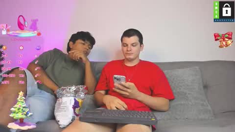 Snapshot of kevinxlvx chatting on 23, 12, 2025 kevin and ottis online show from 23, 12, 2025