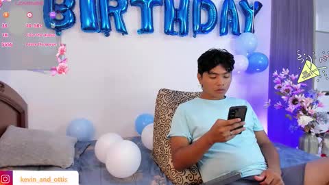 Snapshot of kevinxlvx chatting on 19, 2, 2026 kevin and ottis online show from 19, 2, 2026