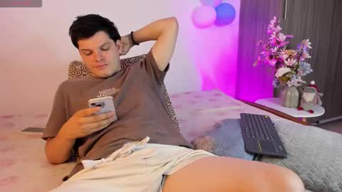 Snapshot of kevinxlvx chatting on 1, 3, 2026 kevin and ottis online show from 1, 3, 2026