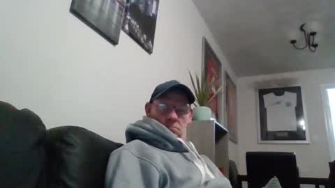 Snapshot of kevlooking4sez chatting on 4, 1, 2025 kevlooking4sez online show from 4, 1, 2025