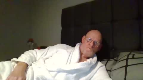 Snapshot of kevlooking4sez chatting on 8, 2, 2025 kevlooking4sez online show from 8, 2, 2025