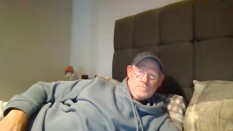 Snapshot of kevlooking4sez chatting on 10, 9, 2025 kevlooking4sez online show from 10, 9, 2025