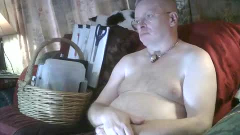 kevydaddyhubby2 online show from 4, 4, 2026