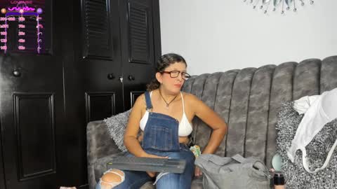 Keila Milf online show from 30, 9, 2025