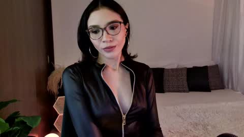 Snapshot of keylamiller1 chatting on 19, 12, 2024 Keyla online show from 19, 12, 2024