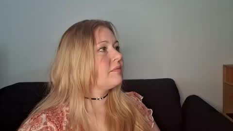 khaleesi0890 online show from 14, 11, 2025