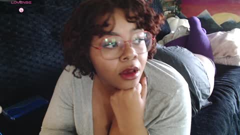 Snapshot of khayaparker chatting on 19, 12, 2024 Khaya online show from 19, 12, 2024