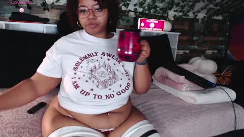 Snapshot of khayaparker chatting on 22, 12, 2024 Khaya online show from 22, 12, 2024