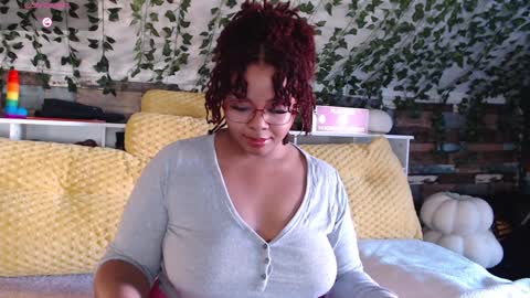 Snapshot of khayaparker chatting on 4, 1, 2025 Khaya online show from 4, 1, 2025