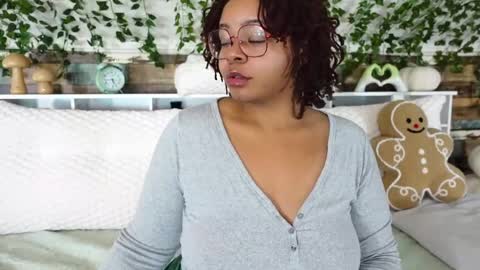 Snapshot of khayaparker chatting on 8, 3, 2025 Khaya online show from 8, 3, 2025