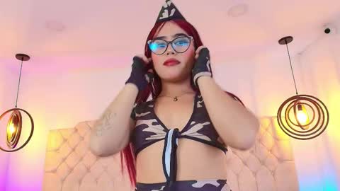 khloejohnson online show from 12, 9, 2025