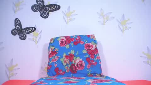 Snapshot of khoraymabitch chatting on 5, 2, 2025 khoraymabitch online show from 5, 2, 2025