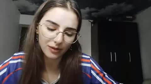 Snapshot of kialauerman chatting on 8, 7, 2026 Violet online show from 8, 7, 2026