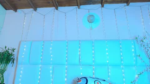 Snapshot of kiana_cream chatting on 26, 1, 2025 N M online show from 26, 1, 2025