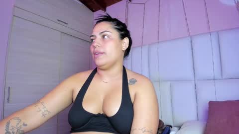 Snapshot of kiana_cream chatting on 17, 9, 2025 N M online show from 17, 9, 2025