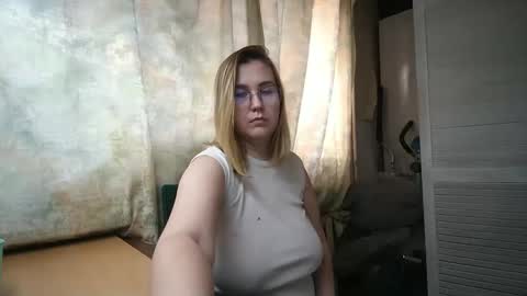 Snapshot of kianna_dior_ chatting on 5, 2, 2025 kianna_dior_ online show from 5, 2, 2025