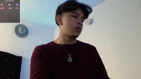 Adrian  Chlloe online show from 28, 11, 2025