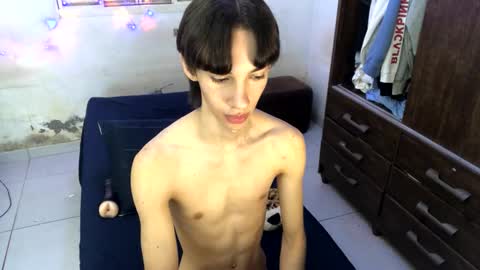 Snapshot of kiantwink chatting on 6, 1, 2025 kiantwink online show from 6, 1, 2025