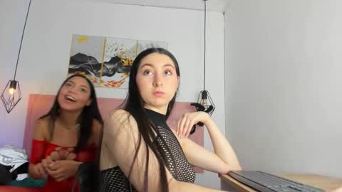 Snapshot of kiara__white chatting on 12, 11, 2025 Kiara online show from 12, 11, 2025