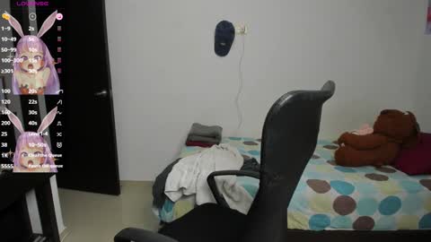 Snapshot of kiara_and_evelyn chatting on 27, 12, 2024 Evelyn online show from 27, 12, 2024