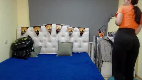 Snapshot of kiaracriegs chatting on 17, 10, 2025 Kara online show from 17, 10, 2025