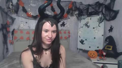 Snapshot of kiaracriegs chatting on 31, 10, 2025 Kara online show from 31, 10, 2025