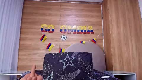 kiaralopez_ online show from 16, 7, 2026