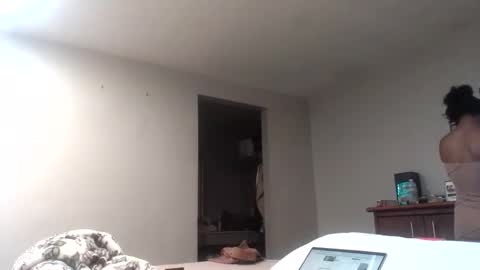 HunneysPlayRoom online show from 21, 2, 2025