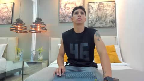 Kieran Derek online show from 25, 11, 2025