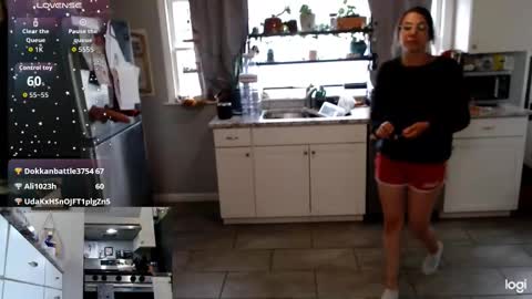 Snapshot of kierbearkisses chatting on 21, 10, 2025 Kiersten online show from 21, 10, 2025