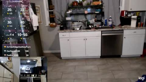 Snapshot of kierbearkisses chatting on 22, 10, 2025 Kiersten online show from 22, 10, 2025