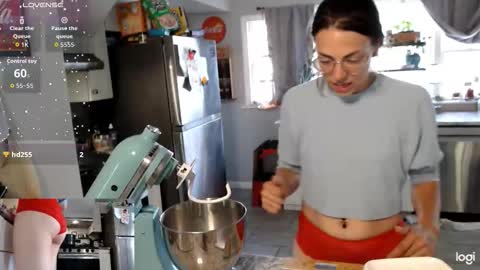 Snapshot of kierbearkisses chatting on 4, 11, 2025 Kiersten online show from 4, 11, 2025