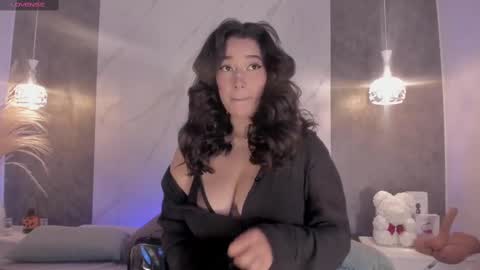 Snapshot of kiiimthompson chatting on 14, 10, 2025 Kim Thompson online show from 14, 10, 2025