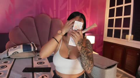 Snapshot of kiim_taaylor chatting on 26, 12, 2024 Kim online show from 26, 12, 2024