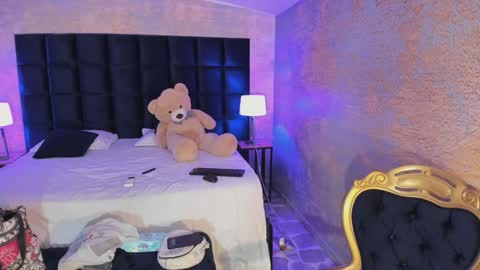 Snapshot of kiim_taaylor chatting on 21, 1, 2025 Kim online show from 21, 1, 2025