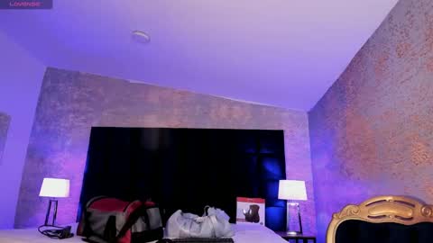 Snapshot of kiim_taaylor chatting on 12, 2, 2025 Kim online show from 12, 2, 2025