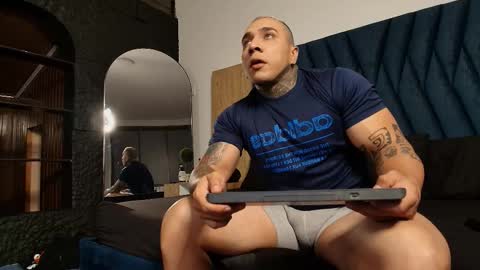 Snapshot of kiing_magic chatting on 11, 2, 2026 kiing magic online show from 11, 2, 2026