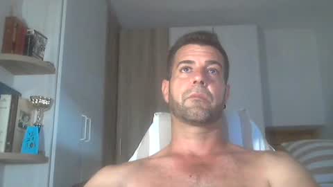 Snapshot of kikehotmachine chatting on 5, 8, 2026 HotMachine online show from 5, 8, 2026