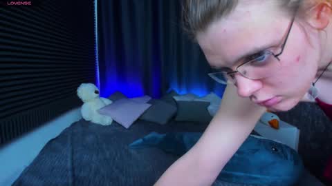 Kiki online show from 14, 2, 2025