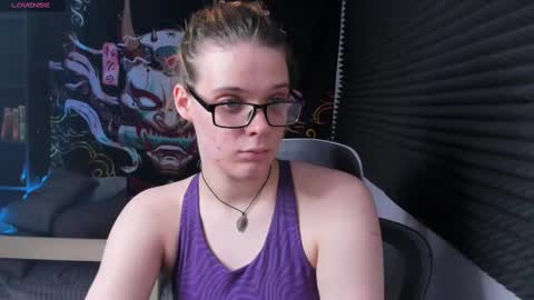 Kiki online show from 5, 3, 2025