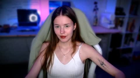 Snapshot of kikies_ chatting on 4, 12, 2024 Mika and Miranda online show from 4, 12, 2024