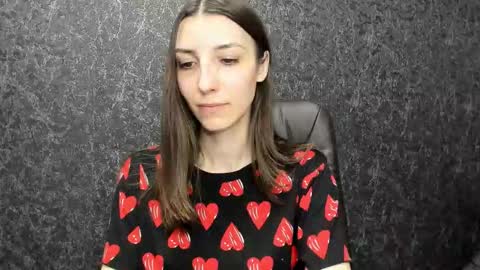 Snapshot of kikies_ chatting on 12, 9, 2025 Mika and Miranda online show from 12, 9, 2025