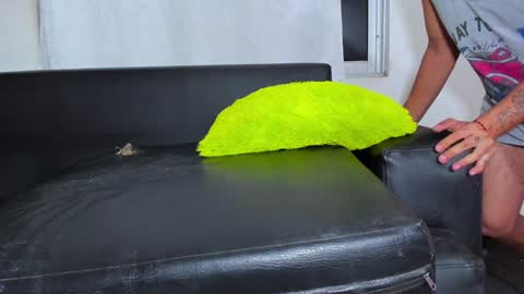 kikio_yu online show from 12, 12, 2024