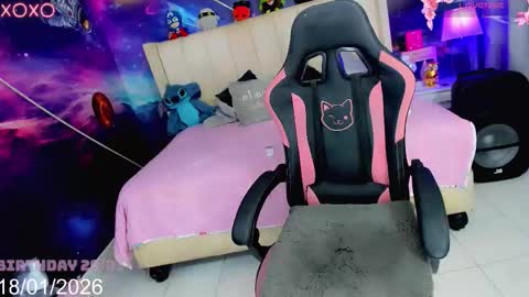 kylie anthonella online show from 19, 1, 2026