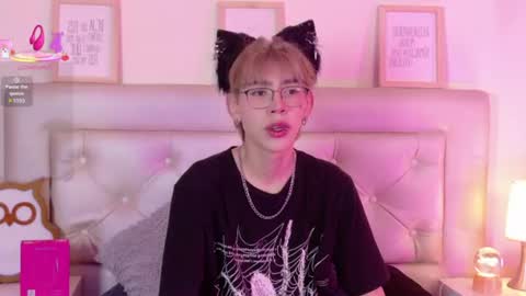 Snapshot of kim_adrien chatting on 27, 6, 2026 Adrien online show from 27, 6, 2026